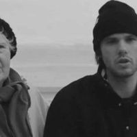 Orelsan et sa grand-mère - capture clip "J'essaye" des Casseurs Flowters (Orelsan et Clément Corentin)