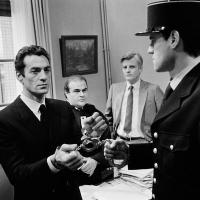 Les acteurs Daniel Duval, Jean Benguigui et Jacques Perrin sur le tournage du film "Le Juge" de Philippe Lefebvre