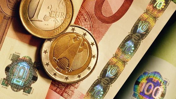 Les hologrammes servent aujourd’hui principalement aux cartes bleues, billets de banque, passeports, et musées. ©Getty - William Whitehurst