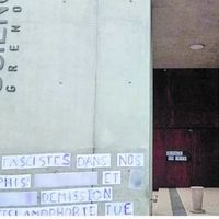 Début mars, des collages dénonçant l'islamophobie de deux professeurs avaient été placardés à l'entrée de l'IEP de Grenoble