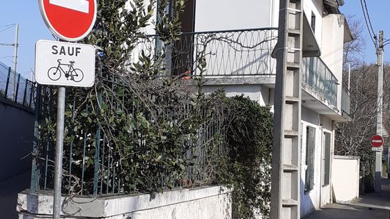 Façade du "17, chemin Lapujade" à Toulouse - Jean-François