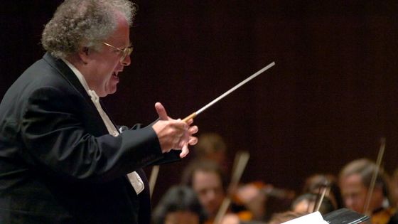 Le chef d'orchestre et ancien directeur musical du Metropolitan Opera de New York, James Levine, vient de disparaître à l'âge de 77 ans ©Maxppp - SIGI TISCHLER/EPA/Newscom