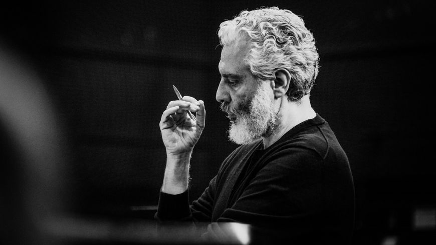 Zad Moultaka, Hémon – livret de Paul Audi, direction musicale Bassem Akiki : Tassis Christoyannis (Créon) en répétition