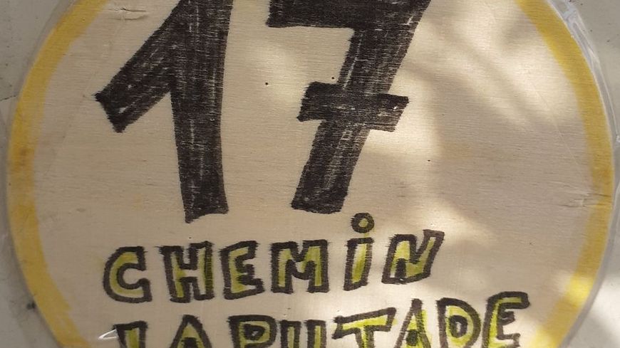 Le logo de la page Facebook du "17, chemin Lapujade", page à l'initiative de Christel, Jean-François et leurs trois enfants qui habitent dans cette maison.