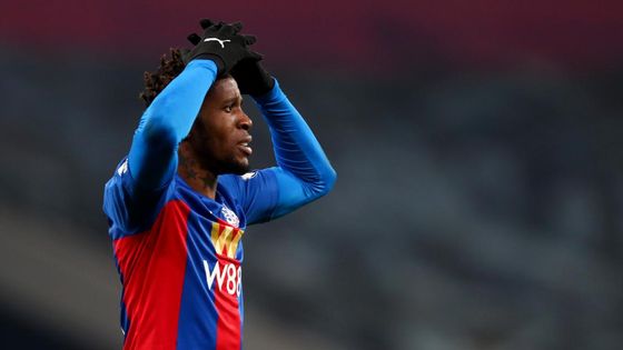 Le footballeur Wilfried Zaha a lancé une campagne de collecte de fonds pour que chaque enfant londonien reçoive un instrument de musique et des cours gratuits ©Maxppp - Clive Rose