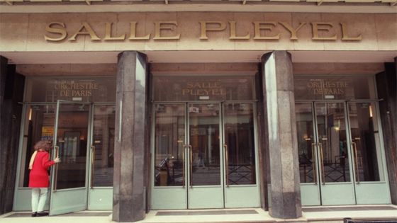 La façade de la salle Pleyel à Paris en avril 1998 ©Getty - Bernard Annebicque/Sygma/Sygma