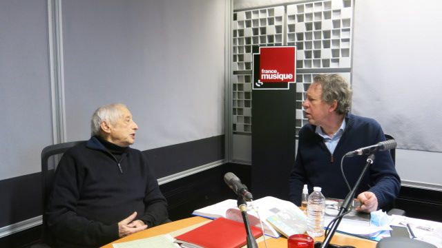France Musique, studio 361... Le réalisateur Serge Korber & le producteur Benoît Duteurtre (g. à d.)