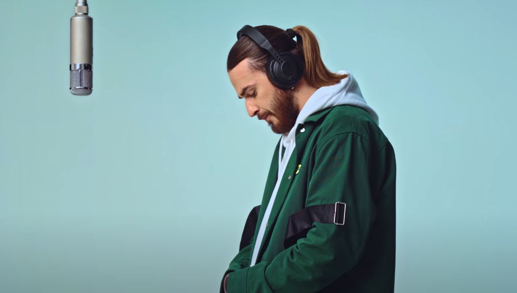 Sch Performe L Incroyable Loup Noir En Live Chez Colors