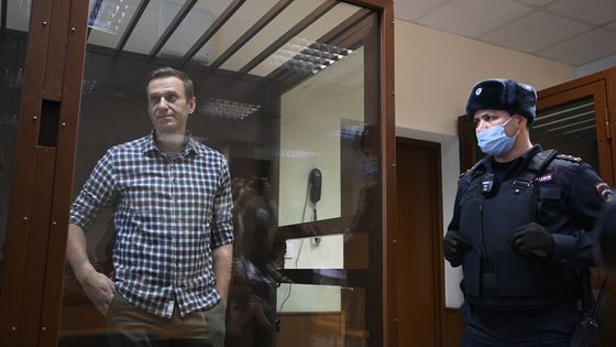Alexeï Navalny lors de son procès à Moscou le 20 février 2021 ©AFP - KIRILL KUDRYAVTSEV