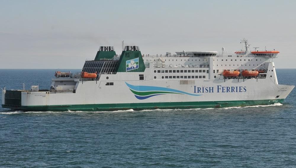 Irish Ferries arrive sur Calais Douvres