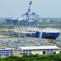 Vue générale de l'installation portuaire à Hambantota, le 10 février 2015..