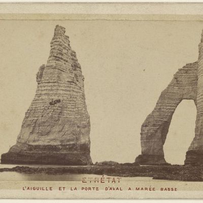 L'Aiguille et la porte d'Aval à Etretat, lieu qui a inspiré Maurice Leblanc pour l'écriture d'une des aventures de son héros Arsène Lupin, "L'Aiguille creuse", publiée en 1909.