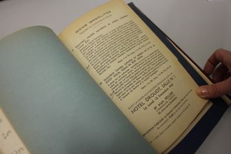 Catalogue de 1943 mentionnant la vente de "biens israélites" Catalogue de 1943 mentionnant la vente de "biens israélites"