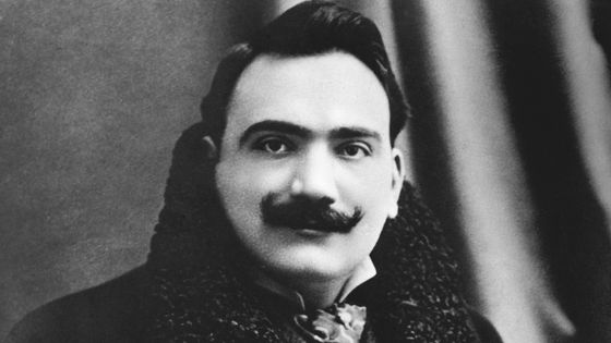Photographie du ténor italien Enrico Caruso (c. 1900) ©Getty - Hulton-Deutsch Collection