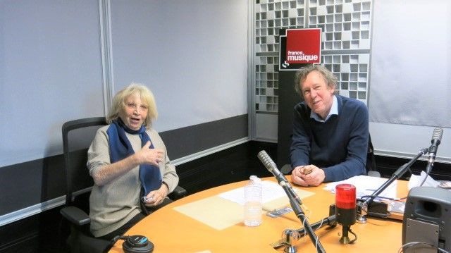 France Musique, studio 361... La chanteuse Francesca Solleville & Le producteur Benoît Duteurtre