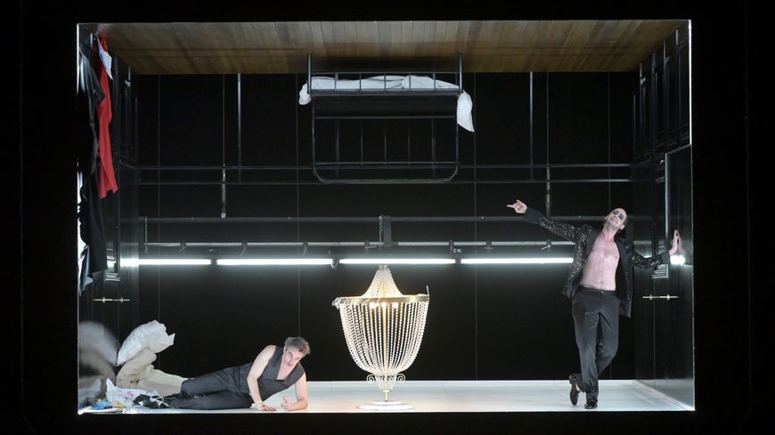 Escaich, Point d’orgue – livret et mise en scène Olivier Py, direction musicale Jérémie Rhorer : Jean-Sébastien Bou (Lui) et Cyrille Dubois (L’Autre, à droite)