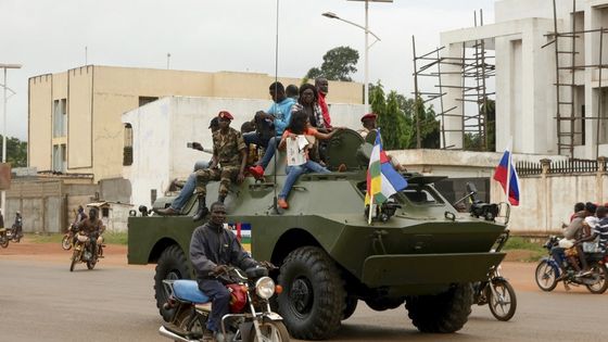 Le conflit centrafricain oppose notamment les forces gouvernementales à une coalition de groupes armés mécontents du déroulement des élections présidentielles et législatives. ©AFP - CAMILLE LAFFONT