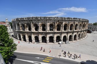Les arènes de Nîmes Les arènes de Nîmes