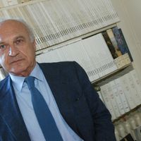 Pierre Nora, le 27 janvier 2003 dans les locaux de la maison d'édition Gallimard.