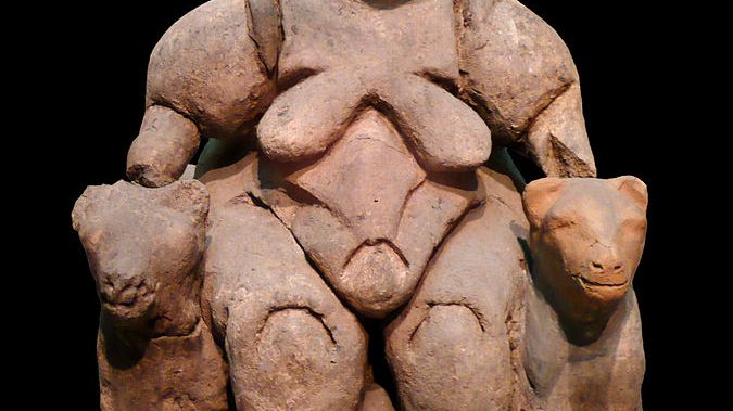Femme assise de Çatalhöyük, Musée des civilisations anatoliennes, Ankara, Turquie, vers 6000 avant notre ère