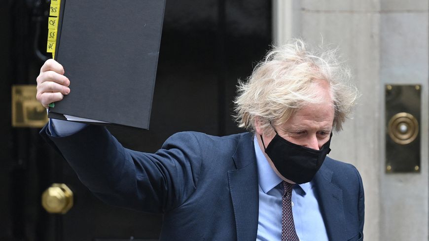 Le 16 mars 2021, Boris Johnson quitte le 10 Downing Street pour faire une déclaration au Parlement sur la Revue intégrée du gouvernement afin de dévoiler les plans stratégiques orientés vers l'Asie.