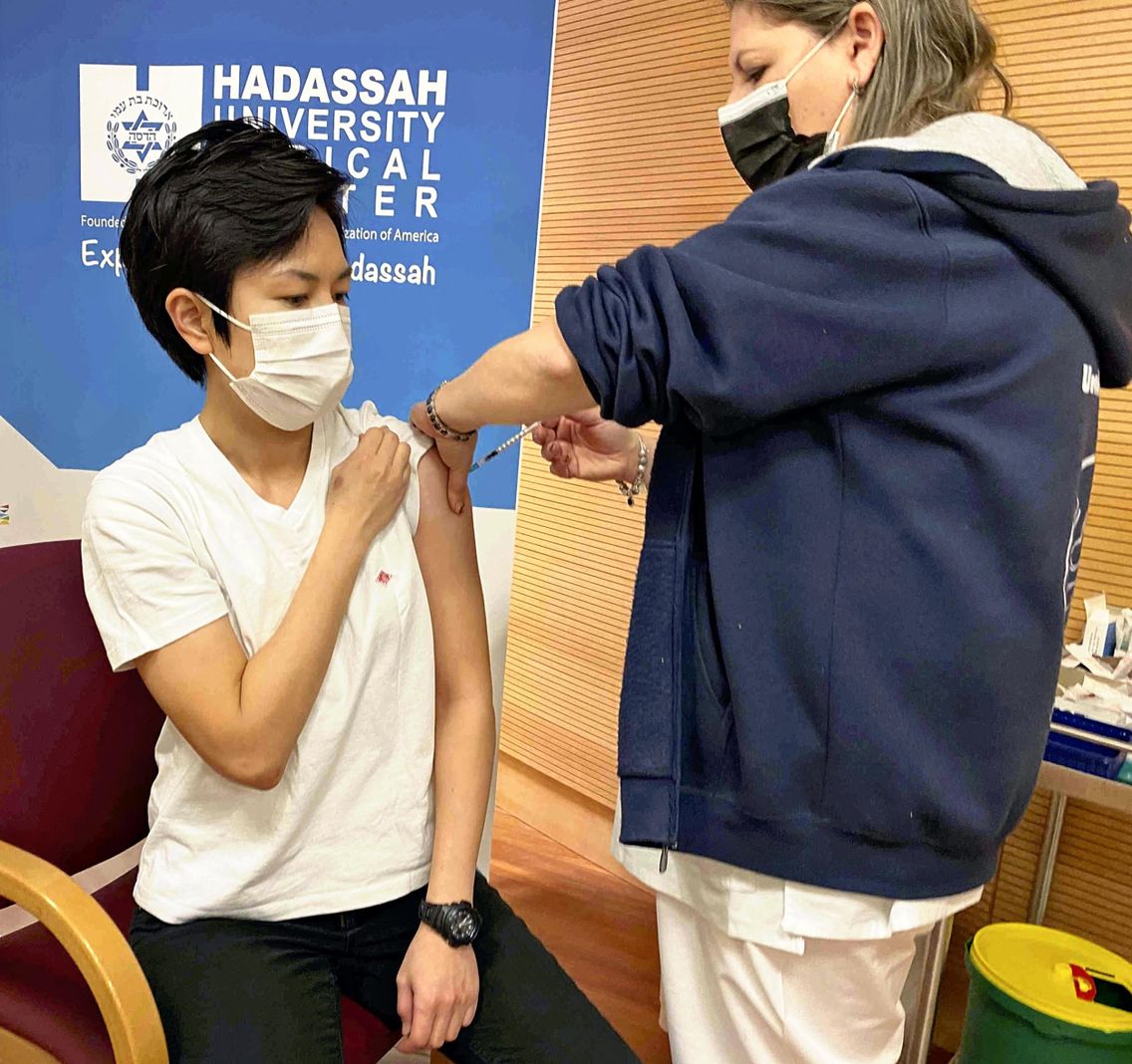 55% des Israéliens de plus de 16 ans ont déjà reçu une dose. Et plus d'un tiers deux doses