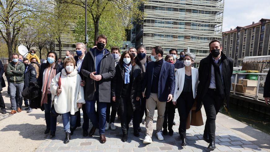 Les représentantes et représentants de la gauche étaient réunis dans un hôtel du XIXe arrondissement de Paris
