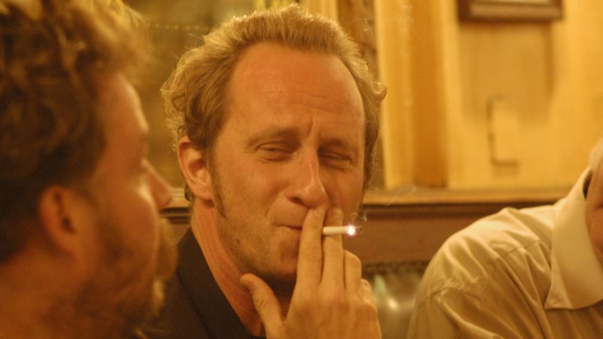 Benoît Poelvoorde dans le film "Cinéastes à tout prix", de Frédéric Sojcher en 2004