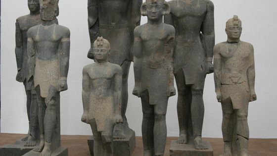 Les statues royales reconstituées dans le musée de Kerma - © Mission archéologique suisse-franco-soudanaise de Kerma-Doukki Gel