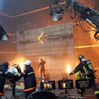 Tournage du film "Notre-Dame brûle" de Jean-Jacques Annaud à la cité du cinéma de Saint-Denis