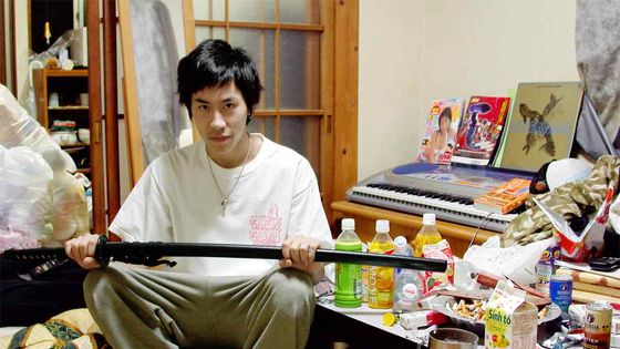 Un "hikikomori" - CC BY-SA 3.0 - Wikimedia Commons - Francesco Jodice