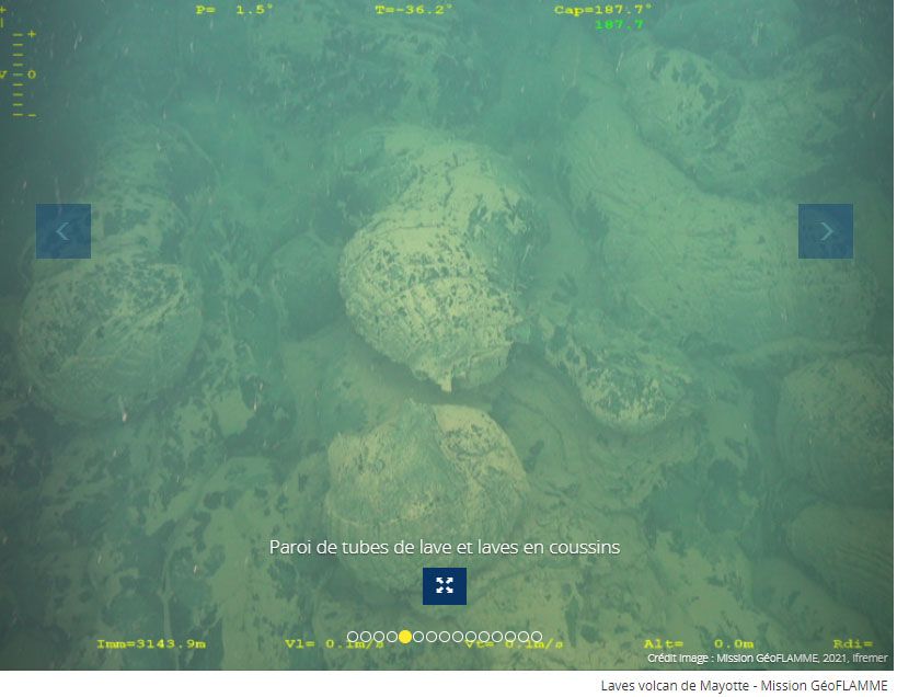 Capture écran de laves du volcan sous-marin de Mayotte