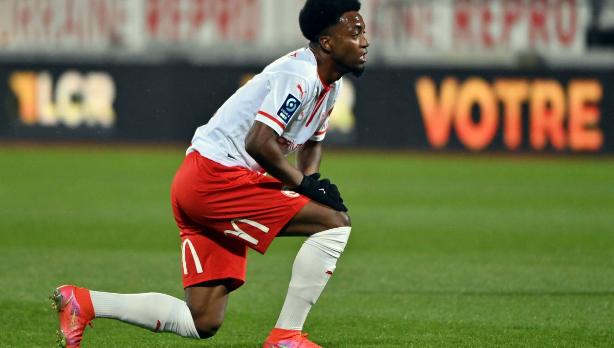 Ligue 2 Un Point C Est Tout Pour L Asnl A Chambly 1 1