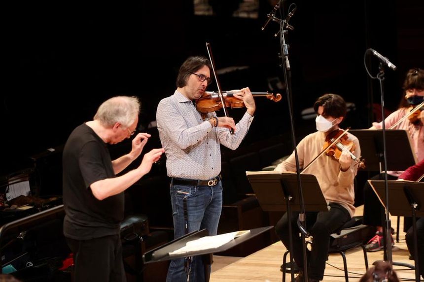23 avril 2021, Auditorium de Radio France, Paris, en répétition : Le chef d'orchestre, Philippe Herreweghe & Leonidas Kavakos, violon