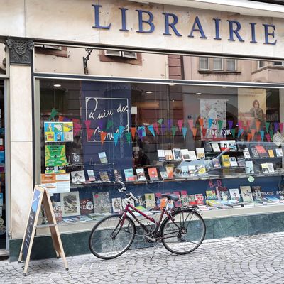La façade de la librairie "Quai des Brumes", dans la Grand'rue à Strasbourg (Strasbourg), le 1er septembre 2020.
