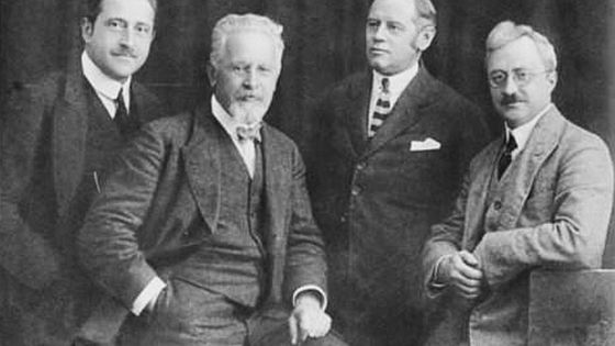 Le Quatuor Rosé vers 1921 : Paul Fischer, Arnold Rosé, Anton Rusitzka, Anton Walter.