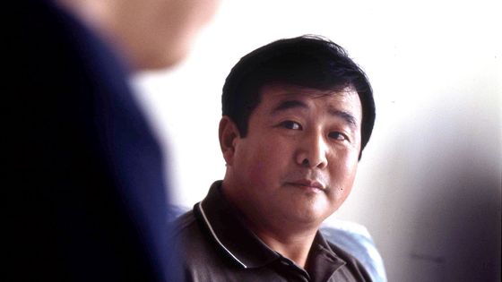 Li Hongzhi lors de son interview en 1999 ©Getty - Jean-Christian Bourcart