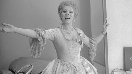 Mirella Freni en 1986 à San Francisco dans le costume d'Adriana Lecouvreur ©Getty - Ira Nowinski/Corbis/VCG