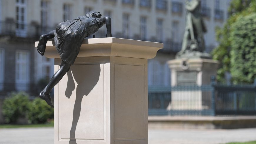 Œuvre de Philippe Ramette présentée lors de l'édition 2018 du Voyage à Nantes.