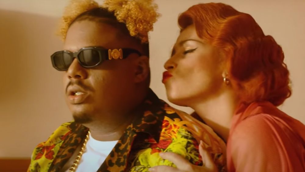 Naza Reprend Une Souris Verte Et C Est Hilarant