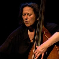 La contrebassiste Joëlle Léandre au Festival International de Jazz de Molde (Norvège), le 18 juillet 2009