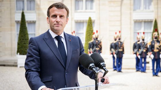 Emmanuel Macron présente son plan de déconfinement progressif, à partir du 3 mai ©AFP - JACOPO LANDI / HANS LUCAS