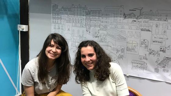 Episode 3 : Une action sur le tarmac de Roissy - Elodie et Cécile ©Radio France - Caroline Gillet