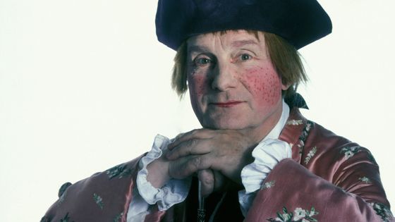 Portrait de Michel Bouquet lors de la présentation de la pièce de théâtre 'Le neveu de Rameau' en avril 1984 à Paris, France. ©Getty - Hervé Tardy/Gamma-Rapho