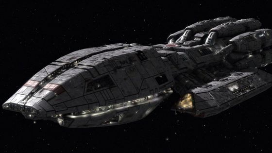 Le Battlestar Galactica commandé par le commandant Adama. - FR_tmdb