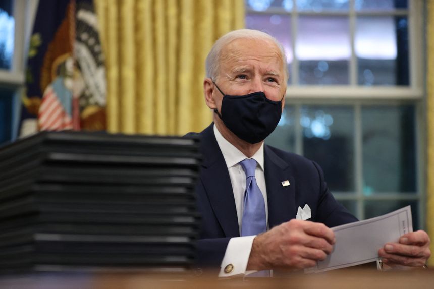 Joe Biden dans le bureau ovale, le 20 janvier 2021