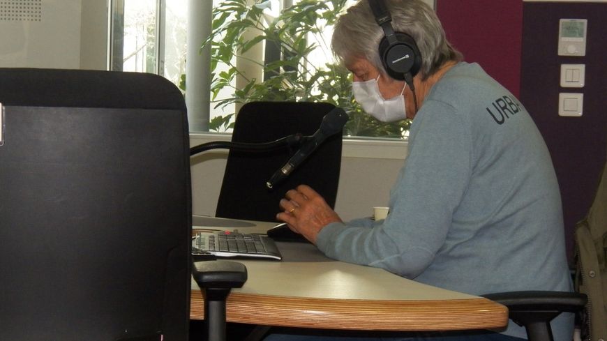 Gilles Dreu, dans le studio de France Bleu Drôme Ardèche à Valence
