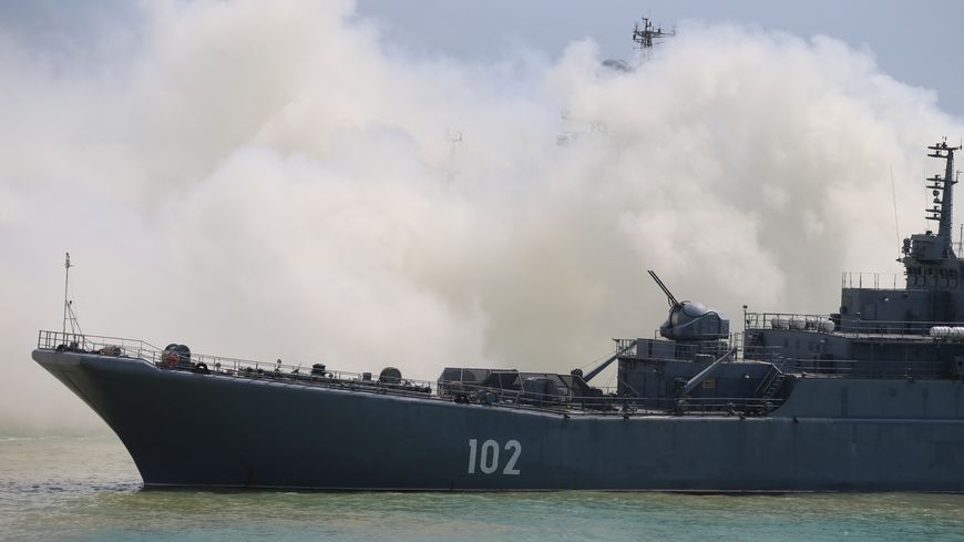 Manœuvres navales russes au large de la Crimée. Face à l'emprise de Moscou sur la mer Noire, la Turquie se rapproche de l'Ukraine tout en mobilisant l'Otan.