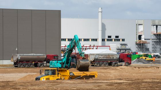 Le chantier de l'usine Tesla à Gruenheide, près de Berlin en Allemagne, le 8 avril 2021. ©AFP - JOHN MACDOUGALL