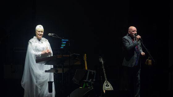 Lisa Gerrard et Brendan Perry de Dean Can Dance en concert au Grand Rex le 10 mai 2019 à Paris, France. ©Getty - David Wolff - Patrick / Redferns